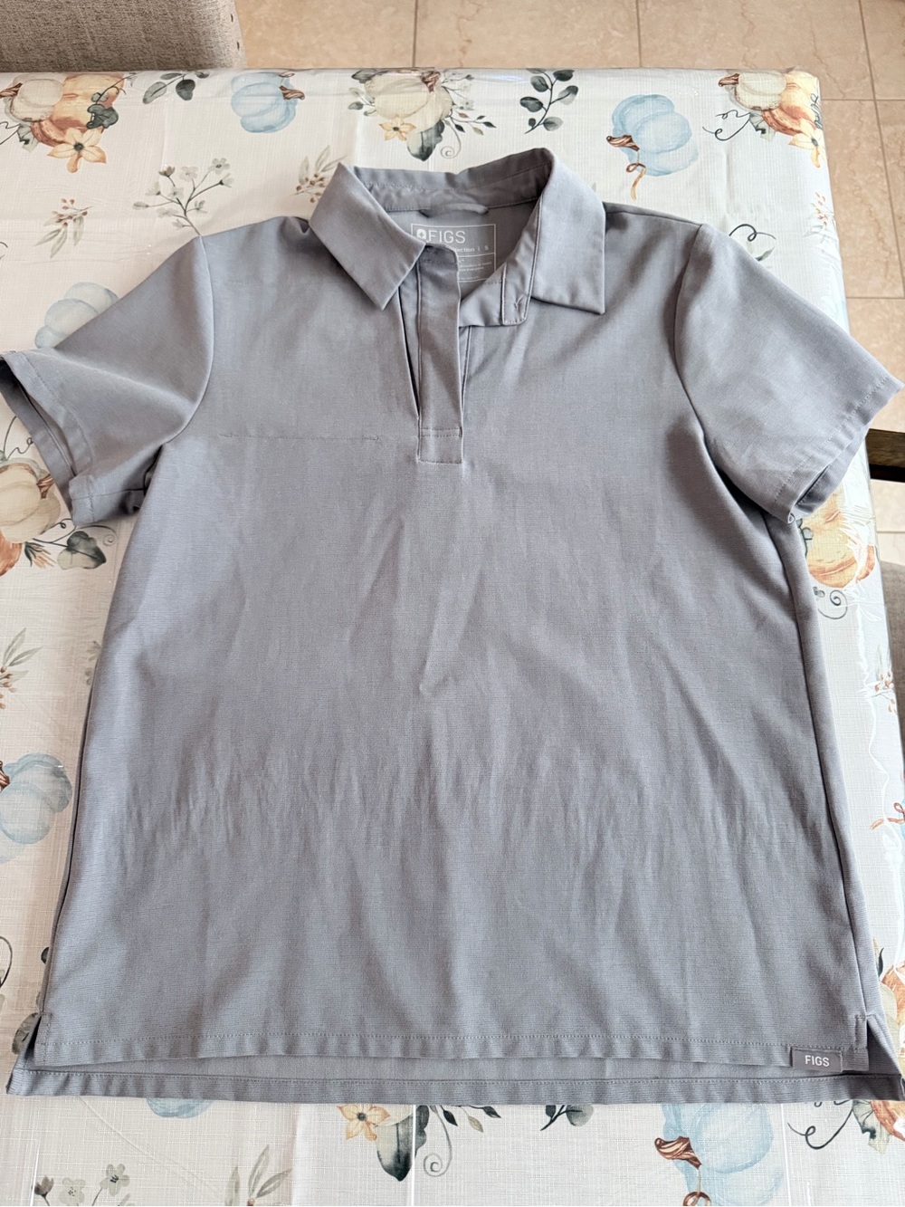 FIGS Men's Polo Shirt in Light Gray